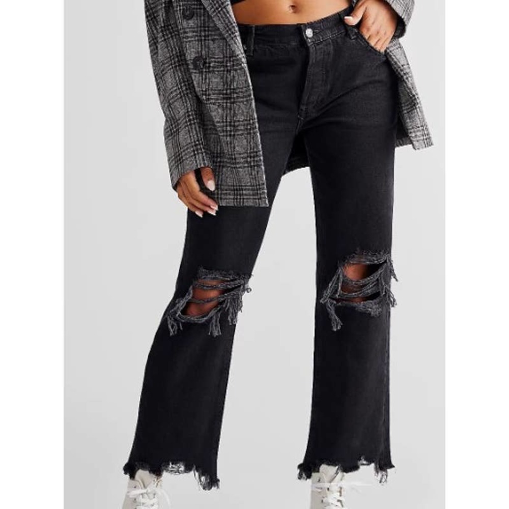 NWT Free People Mid Rise Straight Leg Distress Maggie Jeans